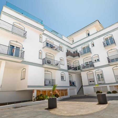 City Apartment With Workspace, Rooftop & Parking Tarifa Bagian luar foto