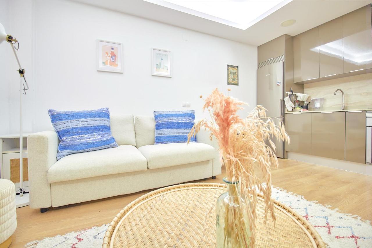 City Apartment With Workspace, Rooftop & Parking Tarifa Bagian luar foto